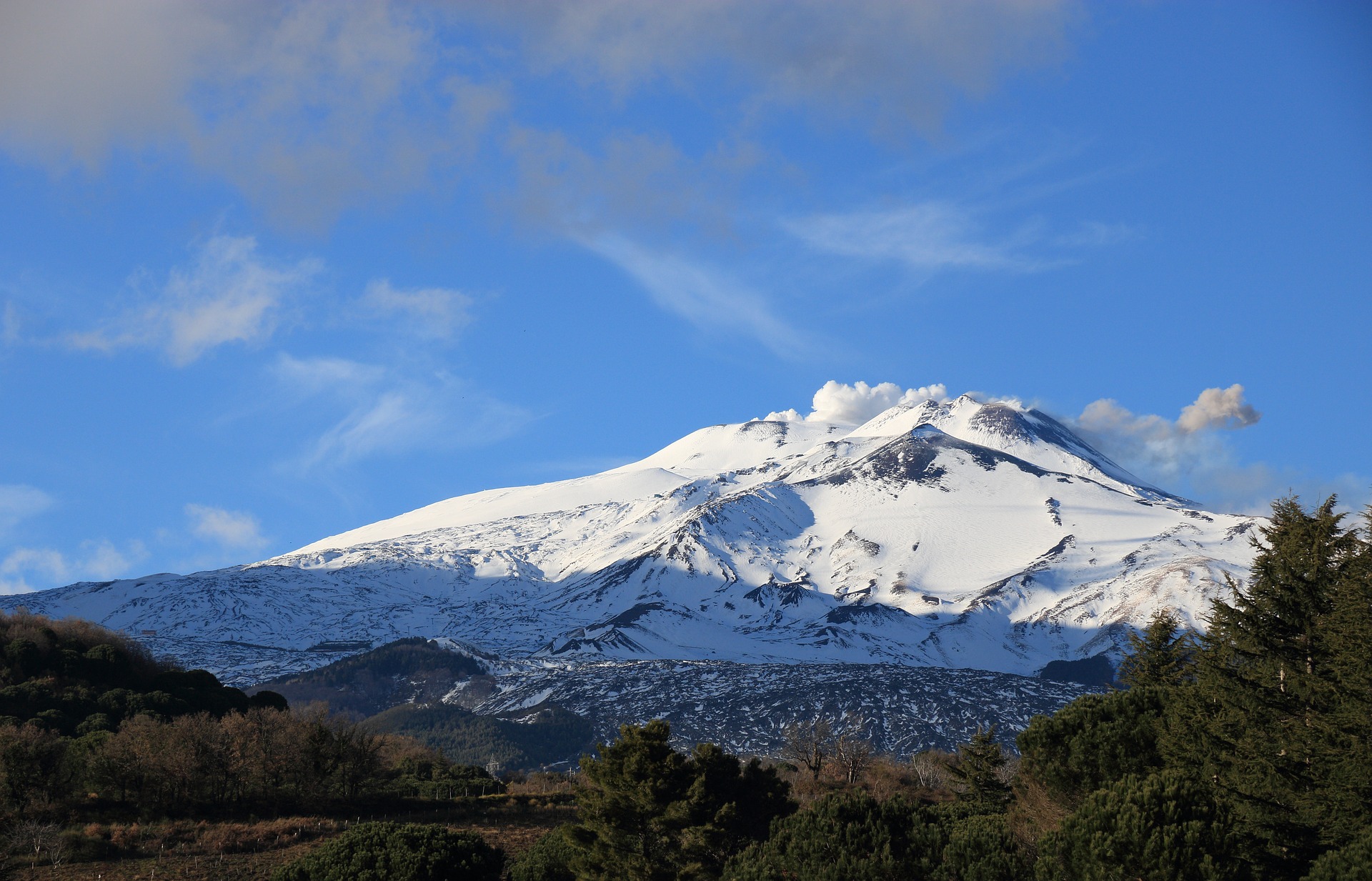 Etna, lava al tramonto, un’emozione senza fine
